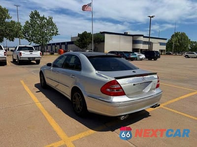 Trzecie zdjęcie samochodu z tyłu: 2006 MERCEDES-BENZ E 350 VIN:WDBUF56J56A948487 - miniatura