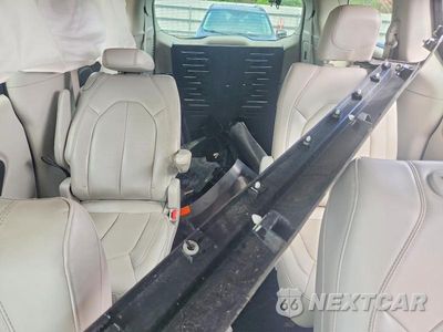Zdjęcie 10 z 13 samochodu: 2021 CHRYSLER VOYAGER LXI VIN:2C4RC1DGXMR538292 - miniatura