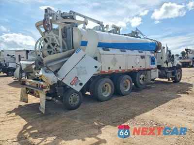 Czwarte zdjęcie samochodu z boku: 2019 FREIGHTLINER 114SD VIN:1FVMG3DVXKHKK0971 - miniatura