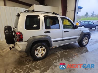 Trzecie zdjęcie samochodu z tyłu: 2007 JEEP LIBERTY SPORT VIN:1J4GL48K77W510432 - miniatura