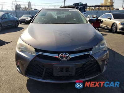 Piąte zdjęcie samochodu w środku: 2017 TOYOTA CAMRY SE VIN:4T1BF1FK2HU794540 - miniatura