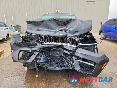 Piąte zdjęcie samochodu w środku: 2023 JEEP GRAND CHEROKEE SUMMIT VIN:1C4RJHEG5PC563403 - miniatura