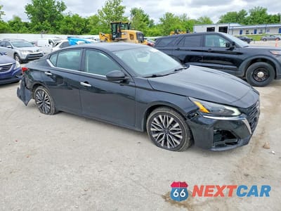 Czwarte zdjęcie samochodu z boku: 2023 NISSAN ALTIMA SV VIN:1N4BL4DV3PN312541 - miniatura