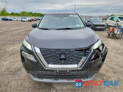 Piąte zdjęcie samochodu w środku: 2021 NISSAN ROGUE SV VIN:JN8AT3BBXMW223147 - miniatura