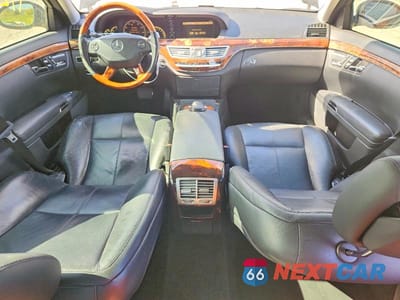 Zdjęcie 8 z 12 samochodu: 2008 MERCEDES-BENZ S 550 VIN:WDDNG71X98A159181 - miniatura