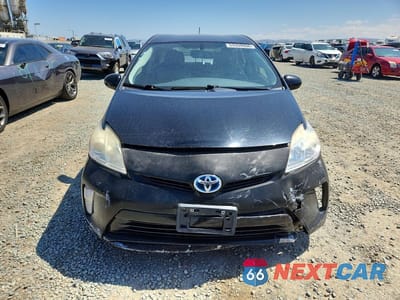 Piąte zdjęcie samochodu w środku: 2015 TOYOTA PRIUS FOUR VIN:JTDKN3DU5F1898316 - miniatura