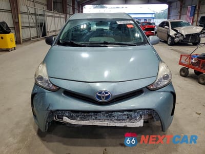 Piąte zdjęcie samochodu w środku: 2015 TOYOTA PRIUS V THREE VIN:JTDZN3EU3FJ031347 - miniatura