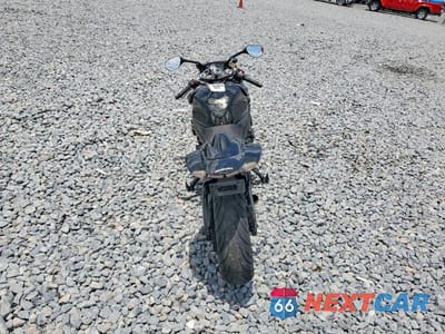 Zdjęcie 6 z 9 samochodu: 2006 SUZUKI GSX-R750 K6 VIN:JS1GR7KA562105756 - miniatura