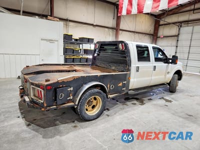 Trzecie zdjęcie samochodu z tyłu: 2016 FORD F350 SUPER DUTY VIN:1FT8W3DT9GEA27461 - miniatura
