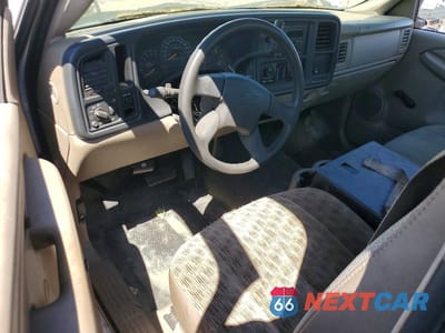 Zdjęcie 8 z 13 samochodu: 2006 CHEVROLET SILVERADO C1500 VIN:1GCEC14X46Z110418 - miniatura