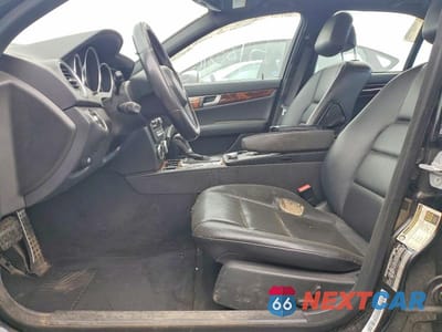 Zdjęcie 7 z 12 samochodu: 2012 MERCEDES-BENZ C 300 4MATIC VIN:WDDGF8BB1CA708689 - miniatura