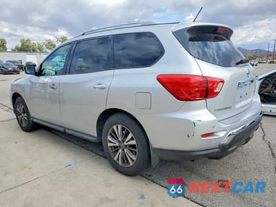 Drugie zdjęcie samochodu z przodu: 2017 NISSAN PATHFINDER SV VIN:5N1DR2MN6HC607213 - miniatura