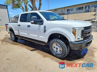 Czwarte zdjęcie samochodu z boku: 2019 FORD F250 SUPER DUTY VIN:1FT7W2B67KEC41179 - miniatura