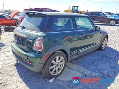 Trzecie zdjęcie samochodu z tyłu: 2013 MINI COOPER S VIN:WMWSV3C5XDT395289 - miniatura