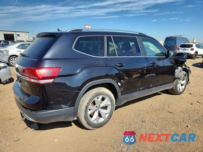 Trzecie zdjęcie samochodu z tyłu: 2018 VOLKSWAGEN ATLAS SE VIN:1V2KR2CA8JC505832 - miniatura