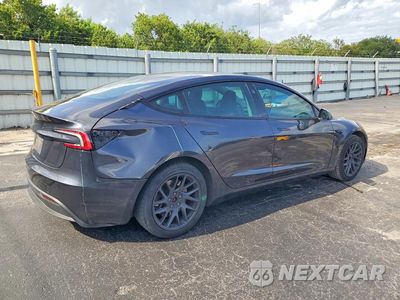 Trzecie zdjęcie samochodu z tyłu: 2024 TESLA MODEL 3 VIN:5YJ3E1EA8RF855694 - miniatura