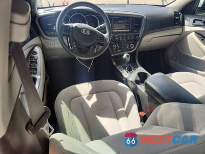 Zdjęcie 8 z 12 samochodu: 2011 KIA OPTIMA LX VIN:KNAGM4A75B5179774 - miniatura