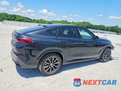 Trzecie zdjęcie samochodu z tyłu: 2022 BMW X6 XDRIVE40I VIN:5UXCY6C0XN9J04226 - miniatura