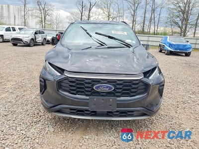Piąte zdjęcie samochodu w środku: 2023 FORD ESCAPE ST LINE VIN:1FMCU9MN7PUA06422 - miniatura
