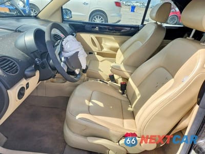 Zdjęcie 7 z 12 samochodu: 2007 VOLKSWAGEN NEW BEETLE CONVERTIBLE VIN:3VWPF31Y07M419134 - miniatura