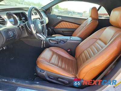 Zdjęcie 7 z 12 samochodu: 2010 FORD MUSTANG VIN:1ZVBP8EN8A5121853 - miniatura