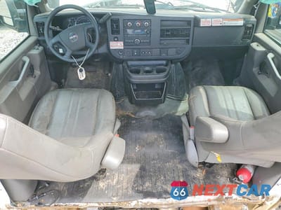 Zdjęcie 8 z 14 samochodu: 2023 GMC SAVANA CUTAWAY G3500 VIN:1GDY7RFP7P1220274 - miniatura