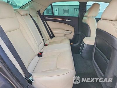 Zdjęcie 10 z 13 samochodu: 2015 CHRYSLER 300C VIN:2C3CCAKG5FH899645 - miniatura