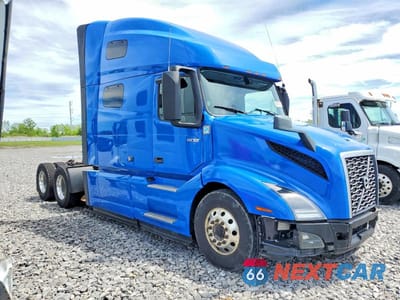 2022 VOLVO VNL SEMI TRUCK 4V4NC9EH2NN318202 - główne zdjęcie licytacji z USA - miniatura