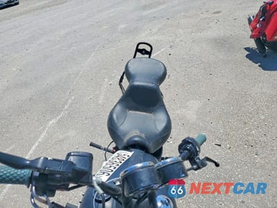 Piąte zdjęcie samochodu w środku: 2017 HARLEY-DAVIDSON FXDB DYNA STREET BOB VIN:1HD1GXM18HC324351 - miniatura