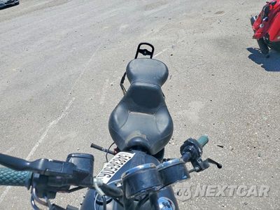 Piąte zdjęcie samochodu w środku: 2017 HARLEY-DAVIDSON FXDB DYNA STREET BOB VIN:1HD1GXM18HC324351 - miniatura