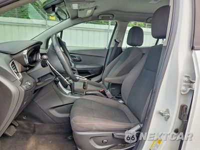 Zdjęcie 7 z 12 samochodu: 2017 CHEVROLET TRAX LS VIN:KL7CJKSB5HB225189 - miniatura