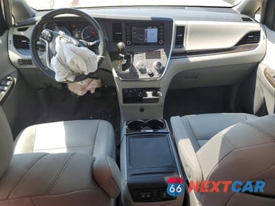 Zdjęcie 8 z 13 samochodu: 2019 TOYOTA SIENNA XLE 7-PASSENGER VIN:5TDDZ3DC7KS227330 - miniatura