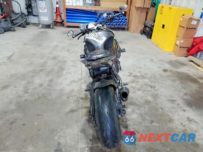 Czwarte zdjęcie samochodu z boku: 2014 BMW S 1000 R VIN:WB10D1209EZ198973 - miniatura