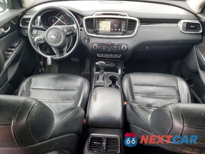 Zdjęcie 8 z 13 samochodu: 2016 KIA SORENTO EX VIN:5XYPHDA53GG159964 - miniatura