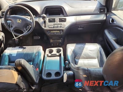 Zdjęcie 8 z 13 samochodu: 2006 HONDA ODYSSEY TOURING VIN:5FNRL38866B065245 - miniatura