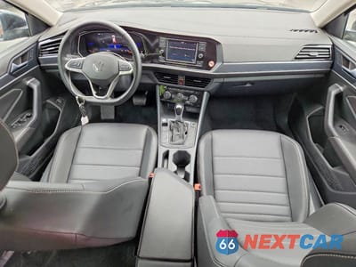 Zdjęcie 8 z 13 samochodu: 2024 VOLKSWAGEN JETTA VIN:3VWEM7BU4RM082647 - miniatura