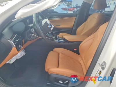 Zdjęcie 7 z 12 samochodu: 2021 BMW 530 I VIN:WBA53BH03MWW99105 - miniatura