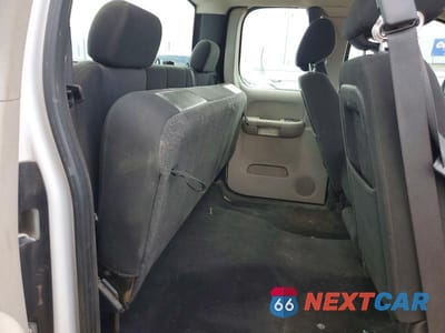 Zdjęcie 10 z 12 samochodu: 2010 CHEVROLET SILVERADO K1500 VIN:1GCSKPE36AZ294905 - miniatura