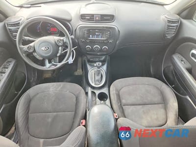 Zdjęcie 8 z 12 samochodu: 2018 KIA SOUL BASE VIN:KNDJN2A2XJ7554043 - miniatura