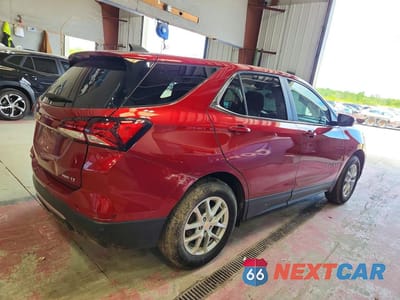 Trzecie zdjęcie samochodu z tyłu: 2024 CHEVROLET EQUINOX LT VIN:3GNAXUEG4RS157752 - miniatura