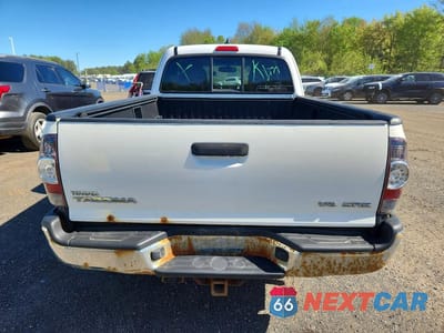 Zdjęcie 6 z 13 samochodu: 2012 TOYOTA TACOMA V6 VIN:5TFUU4EN4CX040093 - miniatura