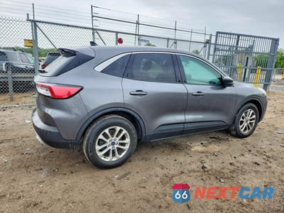 Trzecie zdjęcie samochodu z tyłu: 2022 FORD ESCAPE SE VIN:1FMCU0G69NUA24997 - miniatura