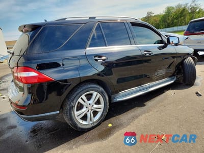 Trzecie zdjęcie samochodu z tyłu: 2013 MERCEDES-BENZ ML 350 4MATIC VIN:4JGDA5HB5DA232042 - miniatura
