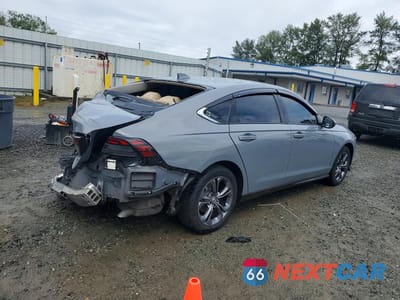 Trzecie zdjęcie samochodu z tyłu: 2025 HONDA ACCORD HYBRID EXL VIN:1HGCY2F62SA044240 - miniatura