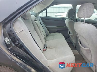 Zdjęcie 10 z 12 samochodu: 2004 TOYOTA CAMRY LE VIN:4T1BE32KX4U310726 - miniatura