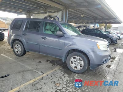 Czwarte zdjęcie samochodu z boku: 2015 HONDA PILOT LX VIN:5FNYF4H29FB075983 - miniatura