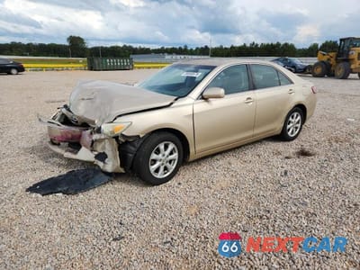 2011 TOYOTA CAMRY LE 4T1BF3EK5BU708643 - główne zdjęcie licytacji z USA - miniatura