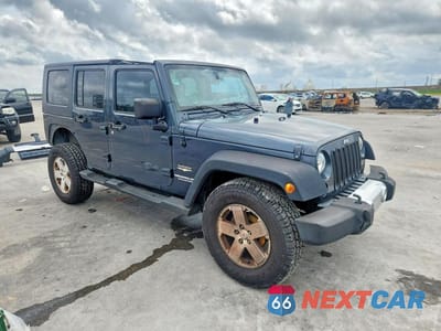 Czwarte zdjęcie samochodu z boku: 2008 JEEP WRANGLER UNLIMITED SAHARA VIN:1J4GA59188L521069 - miniatura