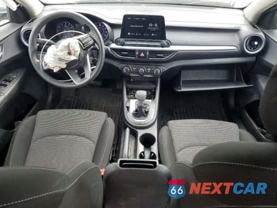 Zdjęcie 8 z 13 samochodu: 2023 KIA FORTE LXS VIN:3KPF24AD5PE595989 - miniatura