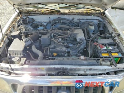 Zdjęcie 11 z 12 samochodu: 2004 TOYOTA TACOMA XTRACAB VIN:5TEVL52N44Z353110 - miniatura